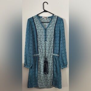 Forever 21 NWOT Condition Beautiful Blue White Floral Dress Women’s Size 2 XS